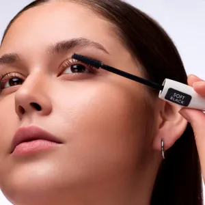 Catrice Glam & Doll Tinted Primer podkladová báza pod riasenku čierna 10 ml
