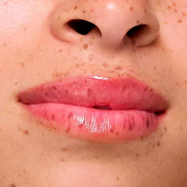 essence Juicy Bomb balzam na pery odtieň 03 Time To Pitaya 2 g