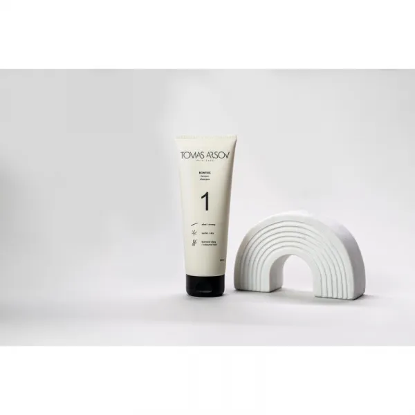 Tomas Arsov Bonfire Shampoo hydratačný šampón pre ochranu farby pre poškodené a farbené vlasy 250 ml