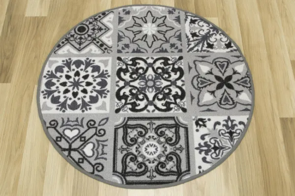 Protišmykový koberec Patchwork sivý