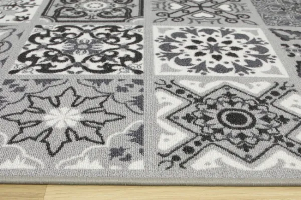 Protišmykový koberec / behúň Patchwork sivý