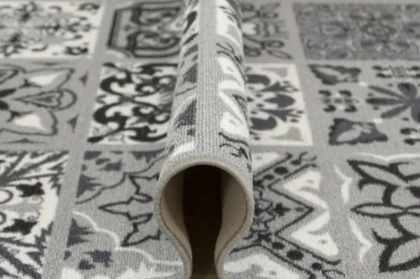 Protišmykový koberec / behúň Patchwork sivý