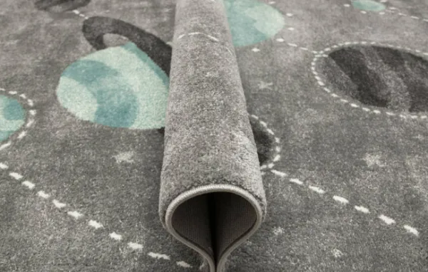 Detský koberec Lima F495A planéty, sivý / modrý