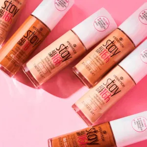 essence Stay ALL DAY 16h vodeodolný make-up odtieň 20 Soft Nude 30 ml