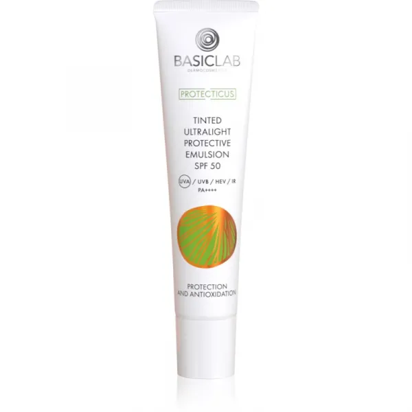 BasicLab Dermocosmetics Protecticus zafarbený ultraľahký fluid pre mastnú a zmiešanú pleť SPF 50+ 40 ml
