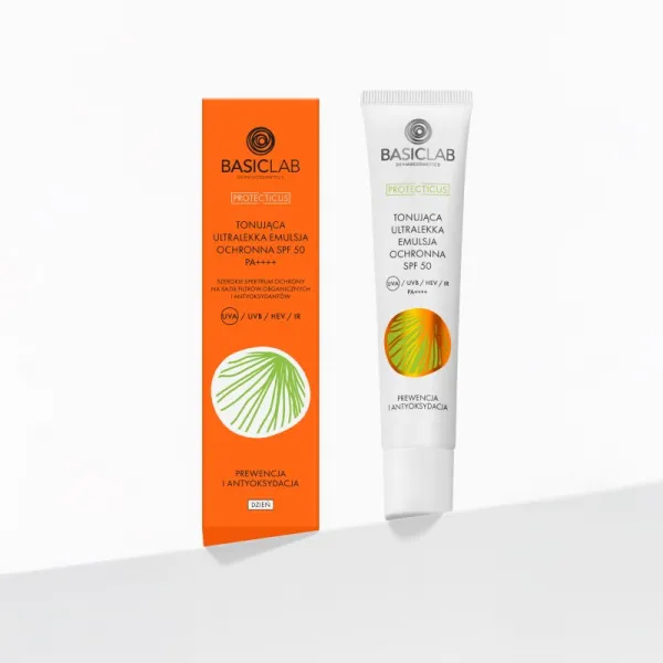 BasicLab Dermocosmetics Protecticus zafarbený ultraľahký fluid pre mastnú a zmiešanú pleť SPF 50+ 40 ml