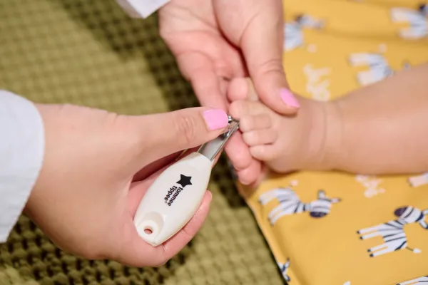 Tommee Tippee Basic klieštiky na nechty pre bábätká 1 ks