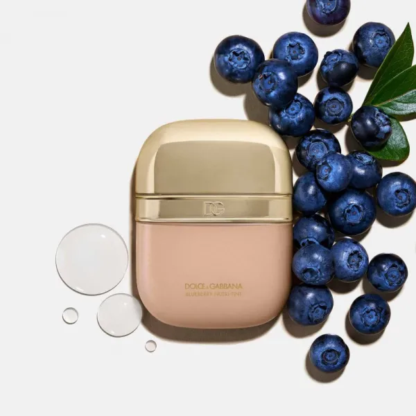 Dolce&Gabbana Blueberry Nutri-Tint rozjasňujúci tónovací krém SPF 20 odtieň 26C Medium Deep 30 ml