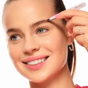 essence Brow Tweezer pinzeta na obočie 1 ks