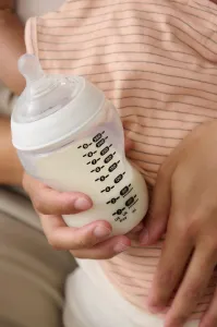 Tommee Tippee Natural Start Anti-Colic dojčenská fľaša Slow Flow 0m+ 2x260 ml