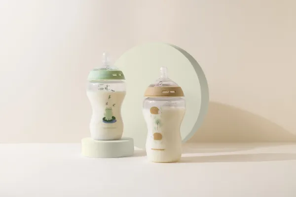 Tommee Tippee Natural Start Anti-Colic samosterilizačná dojčenská fľaša Nature Medium Flow 3 m+ 2x340 ml