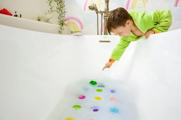Munchkin Bath Dots Bath Mat protišmyková podložka 1 ks