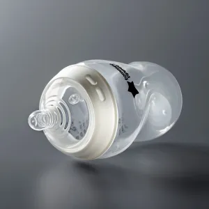 Tommee Tippee Natural Start Anti-Colic samosterilizačná dojčenská fľaša Medium Flow 3 m+ 2x340 ml