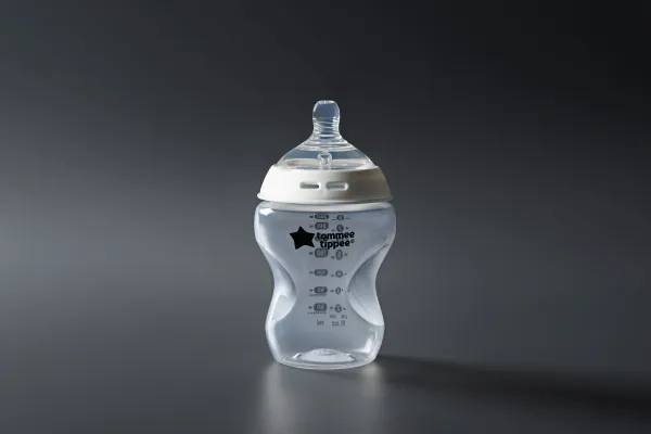 Tommee Tippee Natural Start Anti-Colic samosterilizačná dojčenská fľaša Medium Flow 3 m+ 2x340 ml