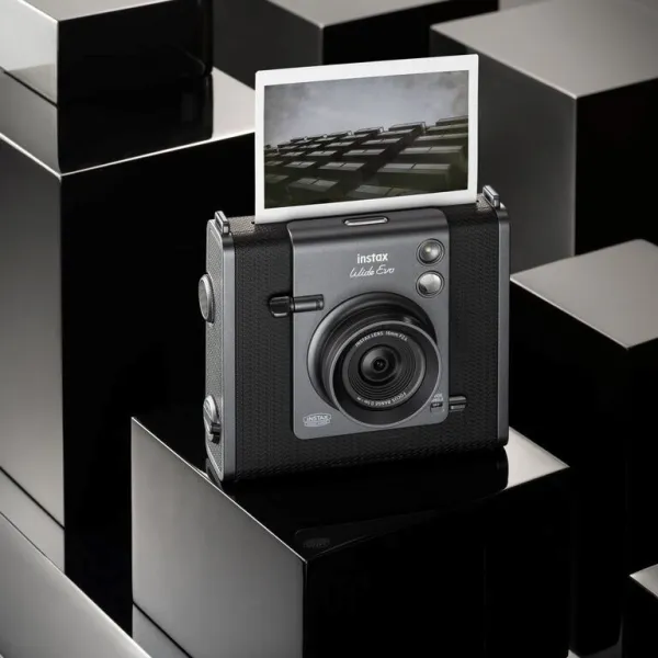 Fuji Fujifilm INSTAX WIDE EVO BLACK EX D - čierny