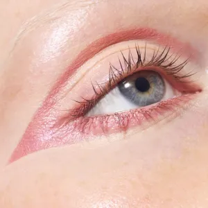 MAC Cosmetics Colour Excess Gel Pencil vodeodolná gélová ceruzka na oči odtieň Strawberry Milk 0.35 g