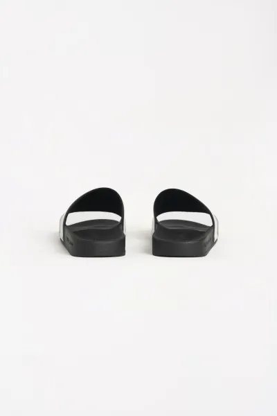 Šľapky Karl Lagerfeld Kondo 2.0 Hotel Karl Slide Black Rubber W/White