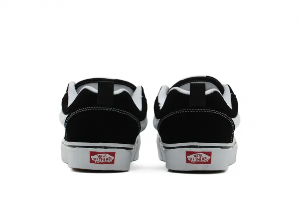 Vans Knu Skool "Black True White" (VN0009QC6BT)