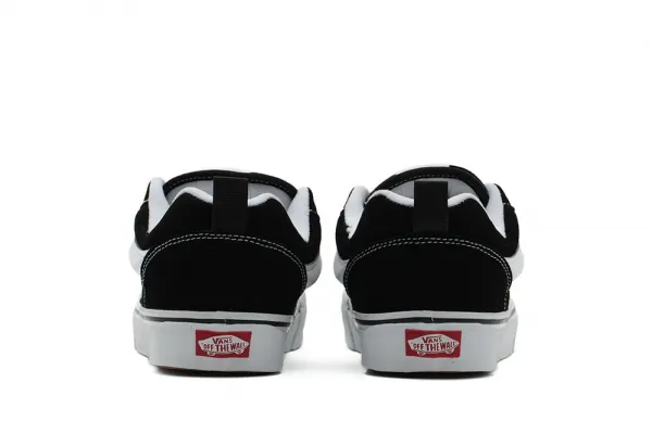 Vans Knu Skool "Black True White" (VN0009QC6BT)