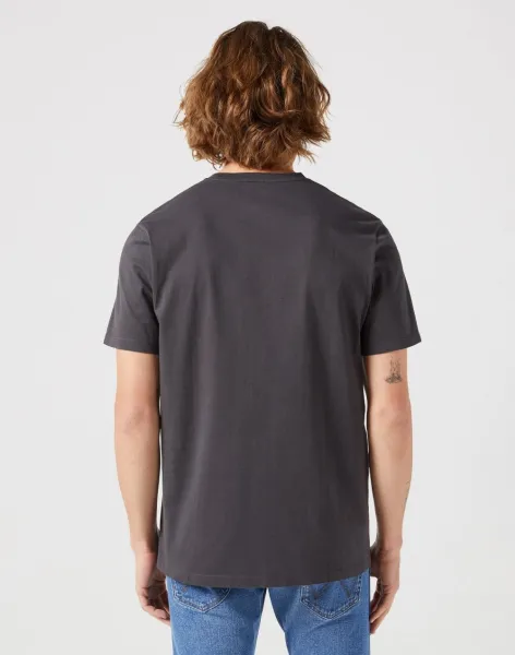 WRANGLER Tričko pre mužov  SIGN OFF TEE FADED BLACK 112351320 Veľkosť: M