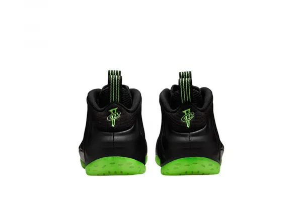 Nike Air Foamposite One "Black" (HF2902-001)