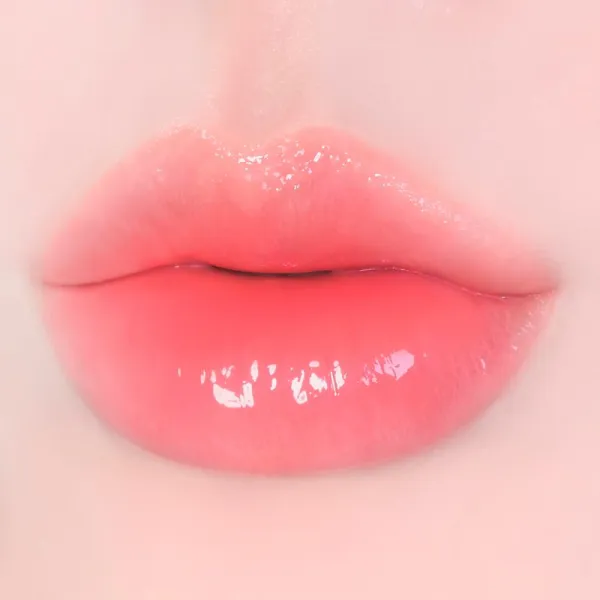 thim Satin Lip Glaze dlhotrvajúci lesk na pery s hydratačným účinkom odtieň 04 Blushed 6 g