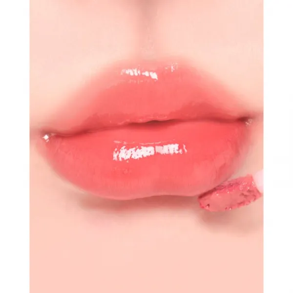 thim Satin Lip Glaze dlhotrvajúci lesk na pery s hydratačným účinkom odtieň 03 Fig Noir 6 g
