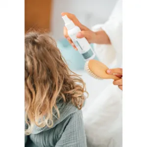 Naif Baby & Kids Hair Lotion bezoplachový vyživujúci kondicionér pre jednoduché rozčesávanie vlasov 150 ml