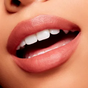 MAC Cosmetics Powder Kiss Velvet Blur Slim Stick matný hydratačný rúž odtieň Over the Taupe 2 g