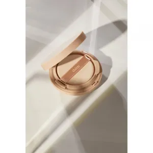 thim Luminous Skin Cushion dlhotrvajúci make-up v hubke pre rozjasnenie a hydratáciu odtieň 19 Porcelain 15 g