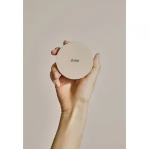 thim Luminous Skin Cushion dlhotrvajúci make-up v hubke pre rozjasnenie a hydratáciu odtieň 25 Tan 15 g