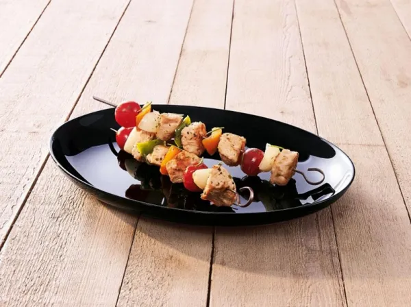 Plytký tanier Barbecue Friends Time Black 32,8 cm LUMINARC