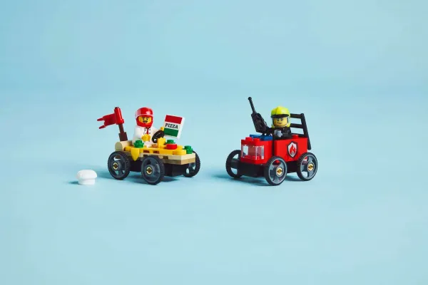 LEGO® City 60458 Pretekársky balíček: Rozvoz pizzy vs. hasičské auto