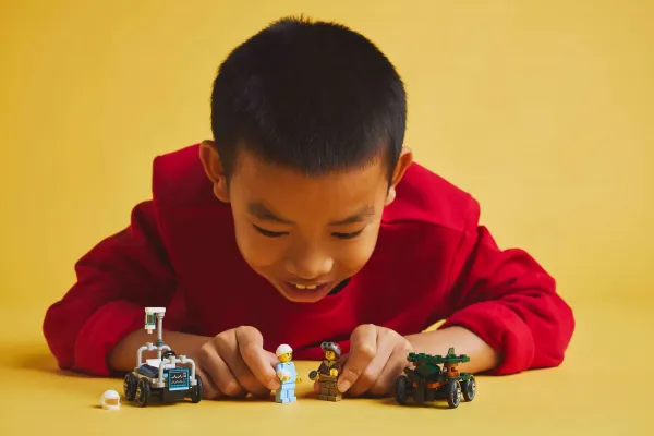 LEGO® City 60459 Pretekársky balíček Lietadlo vs. nemocničné lôžko