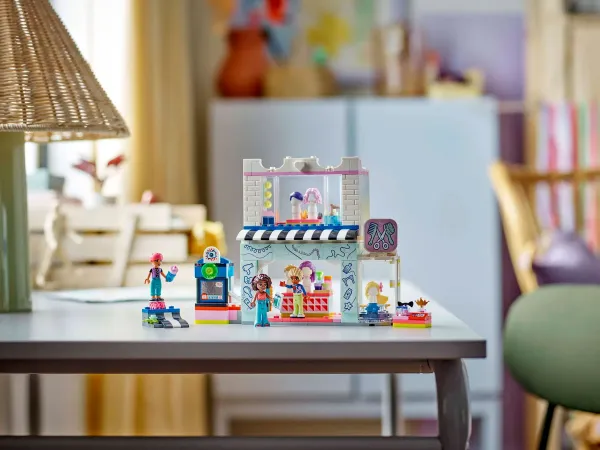 LEGO® Friends 42662 Kaderníctvo a obchod s doplnkami
