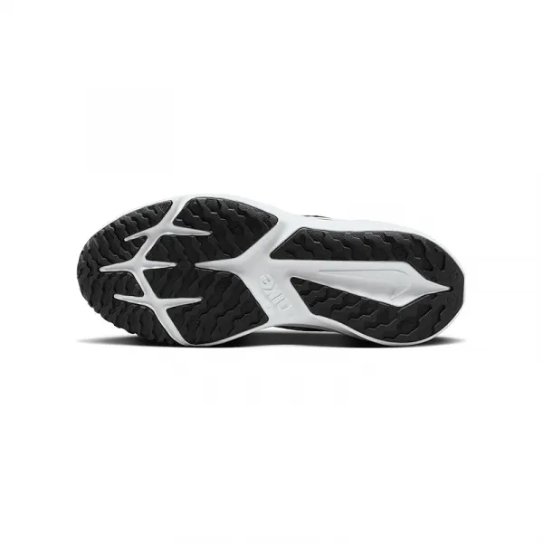 Juniorská športová obuv (tréningová) NIKE Star Runner 4 Jr black white anthracite