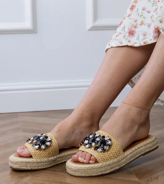 Gemre Béžové espadrilky s čiernymi kryštálmi Luas