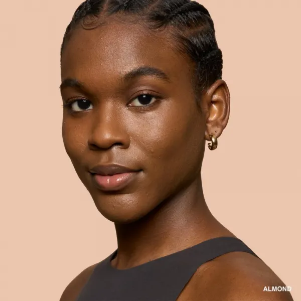 Bobbi Brown Weightless Skin Foundation SPF 15 Mini dlhotrvajúci zmatňujúci make-up s hydratačným účinkom odtieň Almond 13 ml