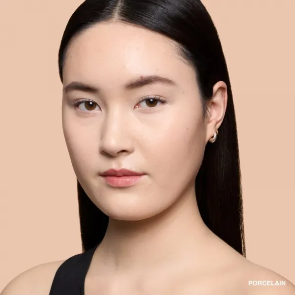 Bobbi Brown Weightless Skin Foundation SPF 15 Mini dlhotrvajúci zmatňujúci make-up s hydratačným účinkom odtieň Porcelain 13 ml