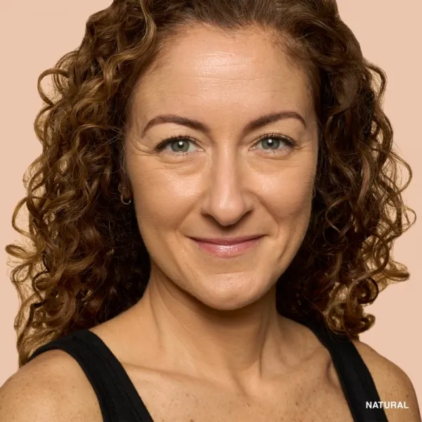 Bobbi Brown Weightless Skin Foundation SPF 15 Mini dlhotrvajúci zmatňujúci make-up s hydratačným účinkom odtieň Natural 13 ml
