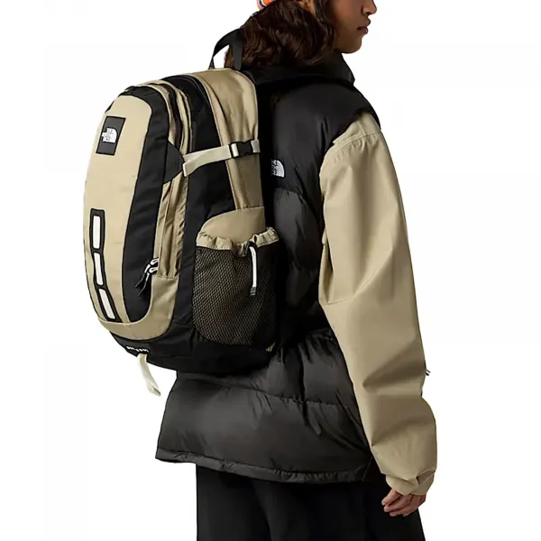 The North Face Hot Shot SE Backpack "Flax" (NF0A3KYJFZI)