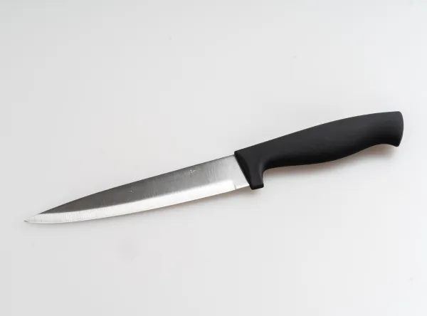 Stojan na nože a kuchynské náčinie s 5 ks nožov