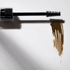 RevitaLash Hi-Def Brow Gel fixačný gél na obočie odtieň Soft Brown 7.4 ml