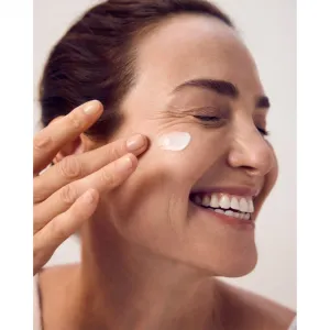 NIVEA Hyaluron Cellular Filler vypĺňajúci denný krém SPF 30 50 ml