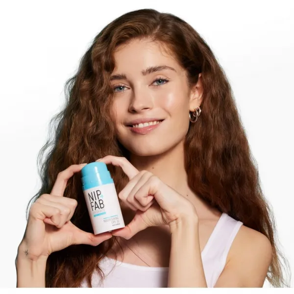NIP+FAB Hydrate Nourishing vyživujúci hydratačný krém SPF 30 50 ml