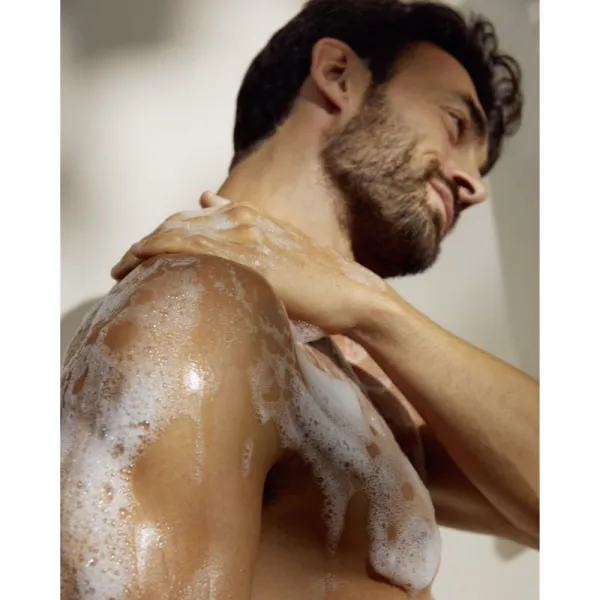 NIVEA MEN Sensitive Power posilňujúci šampón pre citlivú vlasovú pokožku 250 ml