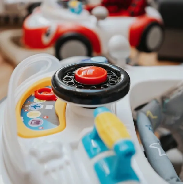 Chodítko pre bábätko Cars - hnedé