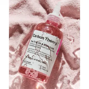 Carbon Theory Tea Tree Oil & Citric Acid hĺbkovo čistiace tonikum pre problematickú pleť, akné 250 ml