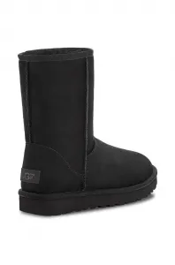 UGG Classic Short II