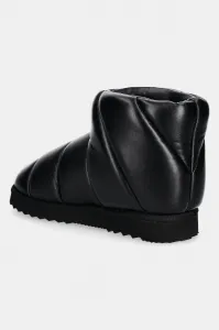 Snehule Stand Studio Darby Boot